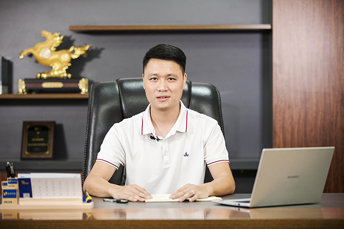 1696928913182067.jpg 副会长-邓志平 拷贝.jpg