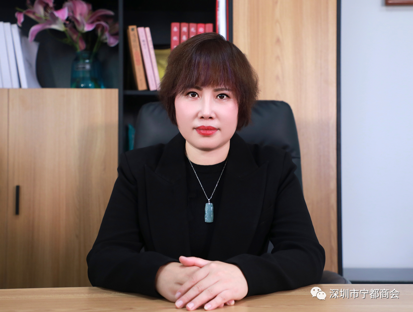 谢海荣.jpg 谢海荣.jpg